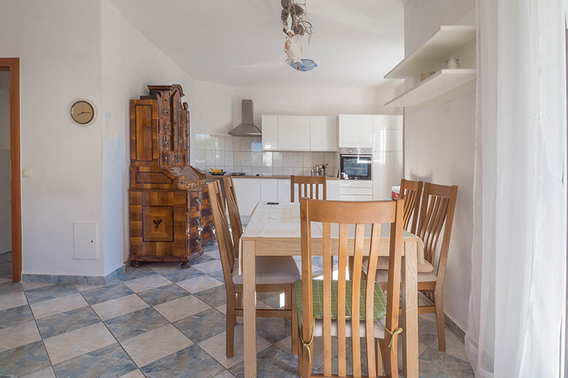 Biograd na Moru_Kroatien_Wohnung mieten Kroatien_Dreizimmerwohnung am Meer_Langzeitmiete_Erdgeschoss