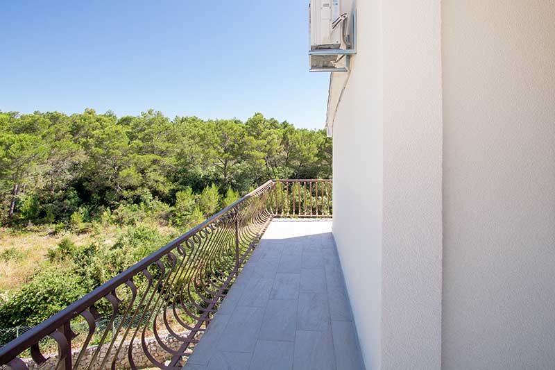 Vierzimmerwohnung zur Langzeitmiete in Biograd na Moru_Dauermiete in Kroatien_deutschsprachiger Vermieter_deutscher Vermieter_Langzeitmiete am Meer_separates Appartment_Meerblick_große Terrasse