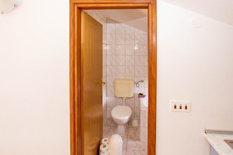 Vierzimmerwohnung zur Langzeitmiete in Biograd na Moru_Dauermiete in Kroatien_deutschsprachiger Vermieter_deutscher Vermieter_Langzeitmiete am Meer_separates Appartment_Meerblick_große Terrasse