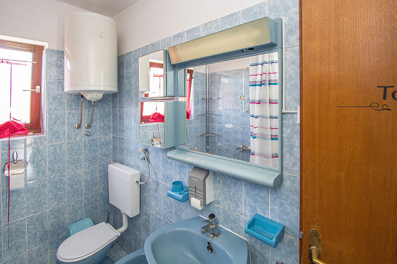 Dreizimmerwohnung in Kroatien zur Langzeitmiete_Badezimmer_2_web