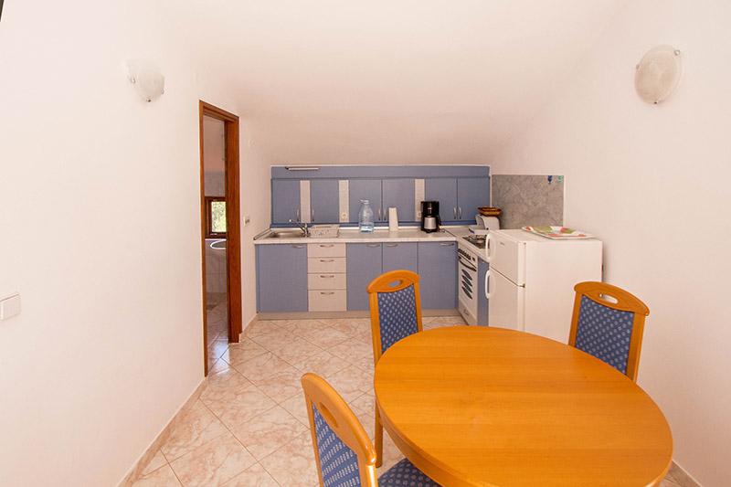 Vierzimmerwohnung zur Langzeitmiete in Biograd na Moru_Dauermiete in Kroatien_deutschsprachiger Vermieter_deutscher Vermieter_Langzeitmiete am Meer_separates Appartment_Meerblick_große Terrasse