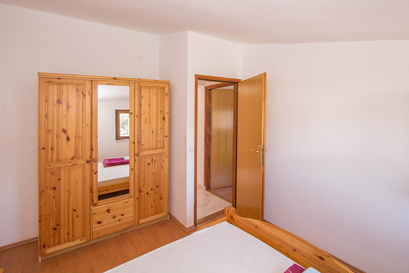 Vierzimmerwohnung zur Langzeitmiete in Biograd na Moru_Dauermiete in Kroatien_deutschsprachiger Vermieter_deutscher Vermieter_Langzeitmiete am Meer_separates Appartment_Meerblick_große Terrasse