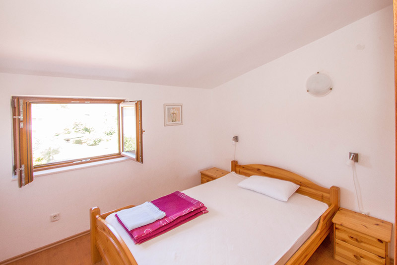 Vierzimmerwohnung zur Langzeitmiete in Biograd na Moru_Dauermiete in Kroatien_deutschsprachiger Vermieter_deutscher Vermieter_Langzeitmiete am Meer_separates Appartment_Meerblick_große Terrasse