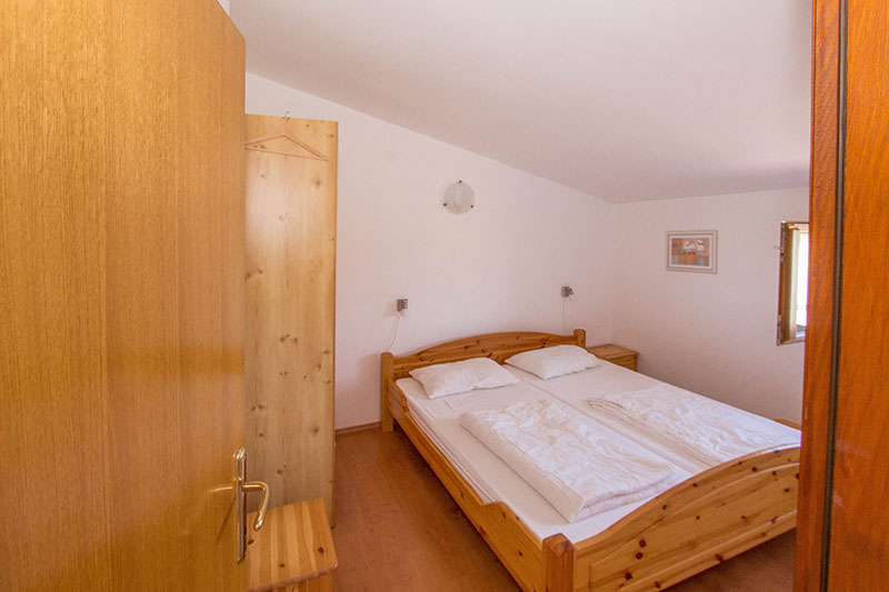 Vierzimmerwohnung zur Langzeitmiete in Biograd na Moru_Dauermiete in Kroatien_deutschsprachiger Vermieter_deutscher Vermieter_Langzeitmiete am Meer_separates Appartment_Meerblick_große Terrasse