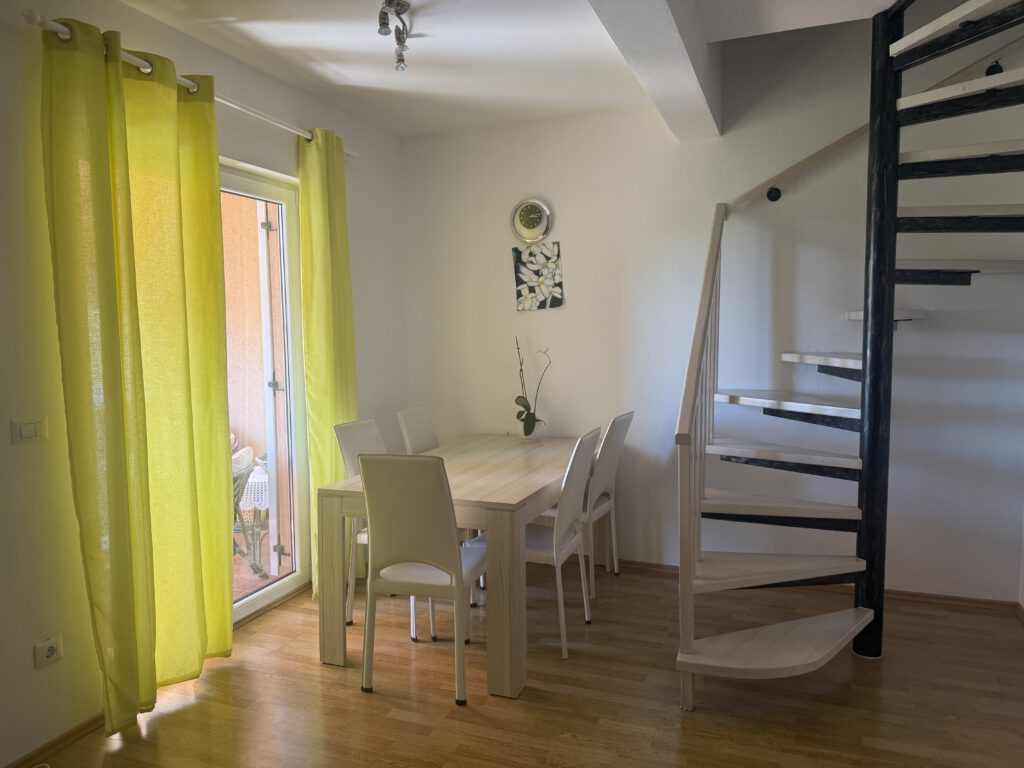 ATTRAKTIVE MAISONETTE-WOHNUNG, POREČ (Stranići bei Nova Vas)