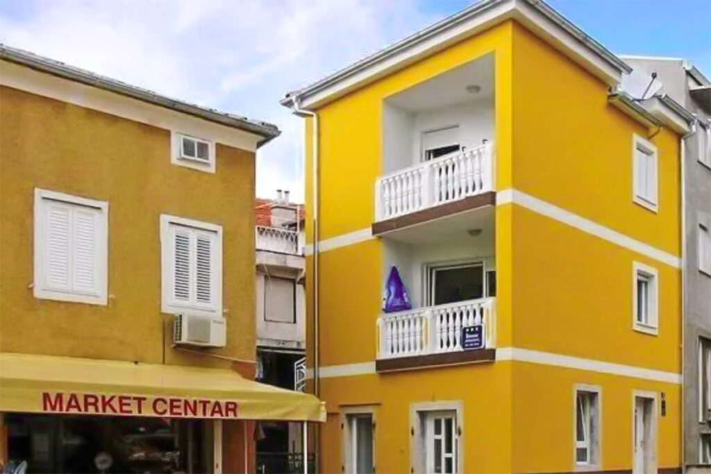 Haus zur langfristigen Anmietung – im Zentrum von Novi Vinodolski