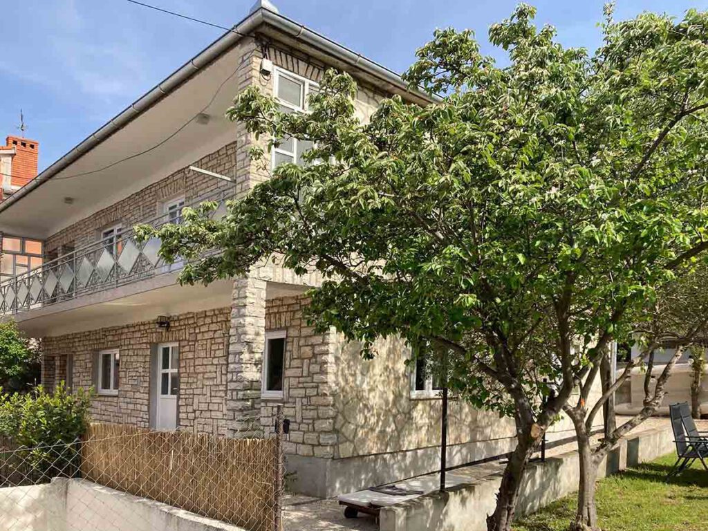 Zentral gelegene Gewerbefläche in Zadar – ideal für Büro, Studio oder Praxis