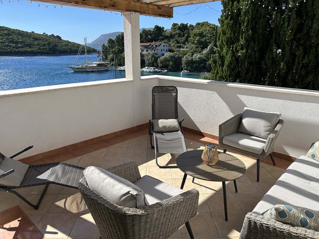 Seafront Kuča Banja – Wohnung direkt am Meer