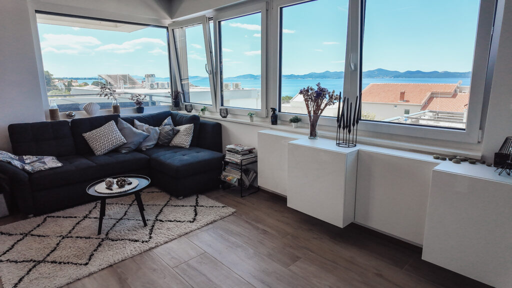 Exklusive Maisonette-Mietwohnung mit Meerblick, Jacuzzi und Garage in Kožino bei Zadar, 115 m²