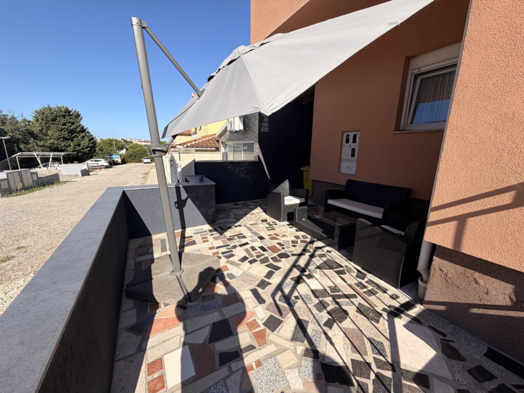Gepflegte 2-Zimmer-Wohnung in Toplage von Pula – nur 2 Min. zur City Mall