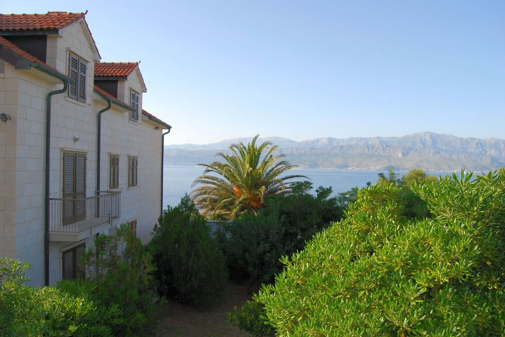Ihr Rückzugsort am Meer – 2-Zimmer-Wohnung mit Balkon in Splitska auf Brač